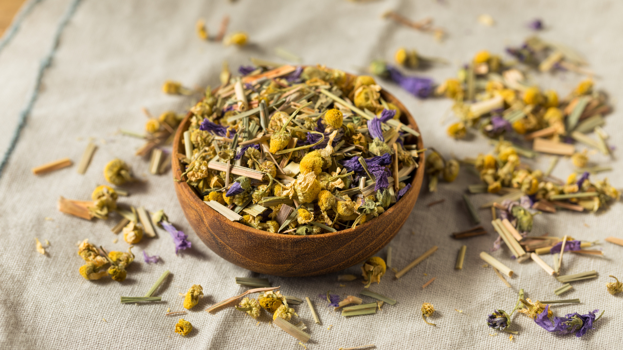 Herbal Teas for a Good Night’s Sleep: Natural Remedies for Restful Nights